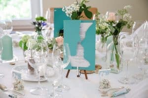 Hochzeit von Tine und Basti in Münster: Eingedeckter Tisch